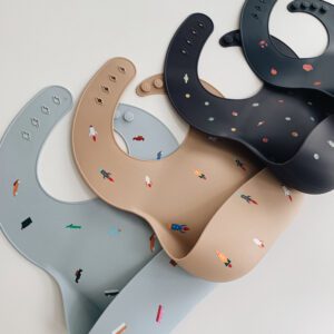 Babero Silicona Mushie Cherries