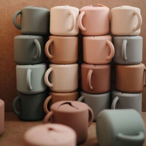 Dispensador Snacks Mushie Blush