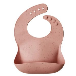 Babero Silicona Mushie Peach Terrazo
