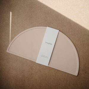 Mantel Individual Silicona Mushie Blush