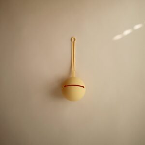 Portachupetes Silicona Mushie Pale Daffodil