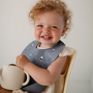 Babero Silicona Mushie Boats