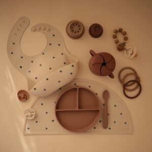 Mantel Individual Silicona Mushie Black Daisy